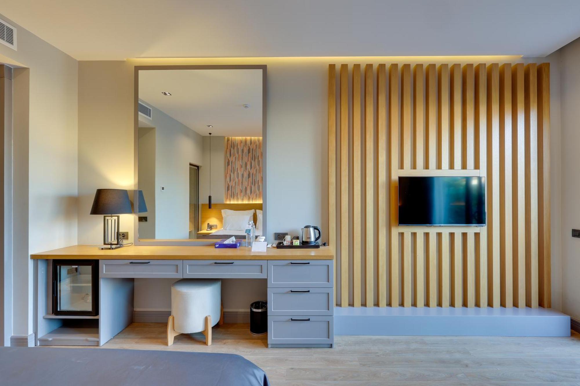 מלון Celeste Bella Luxury & 4*